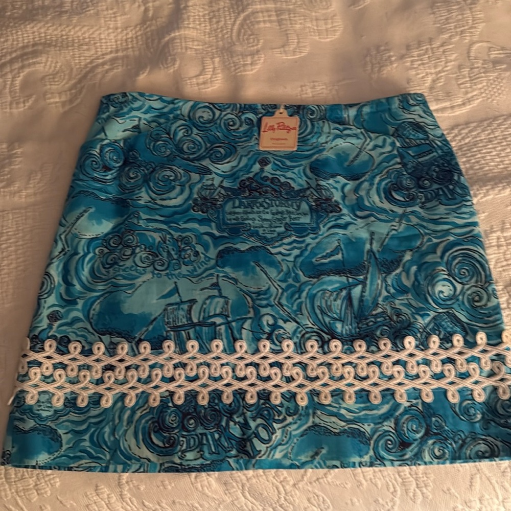 NWT Lilly Pulitzer skirt.  ‘Dark and Stormie’ vintage pattern. Size 10